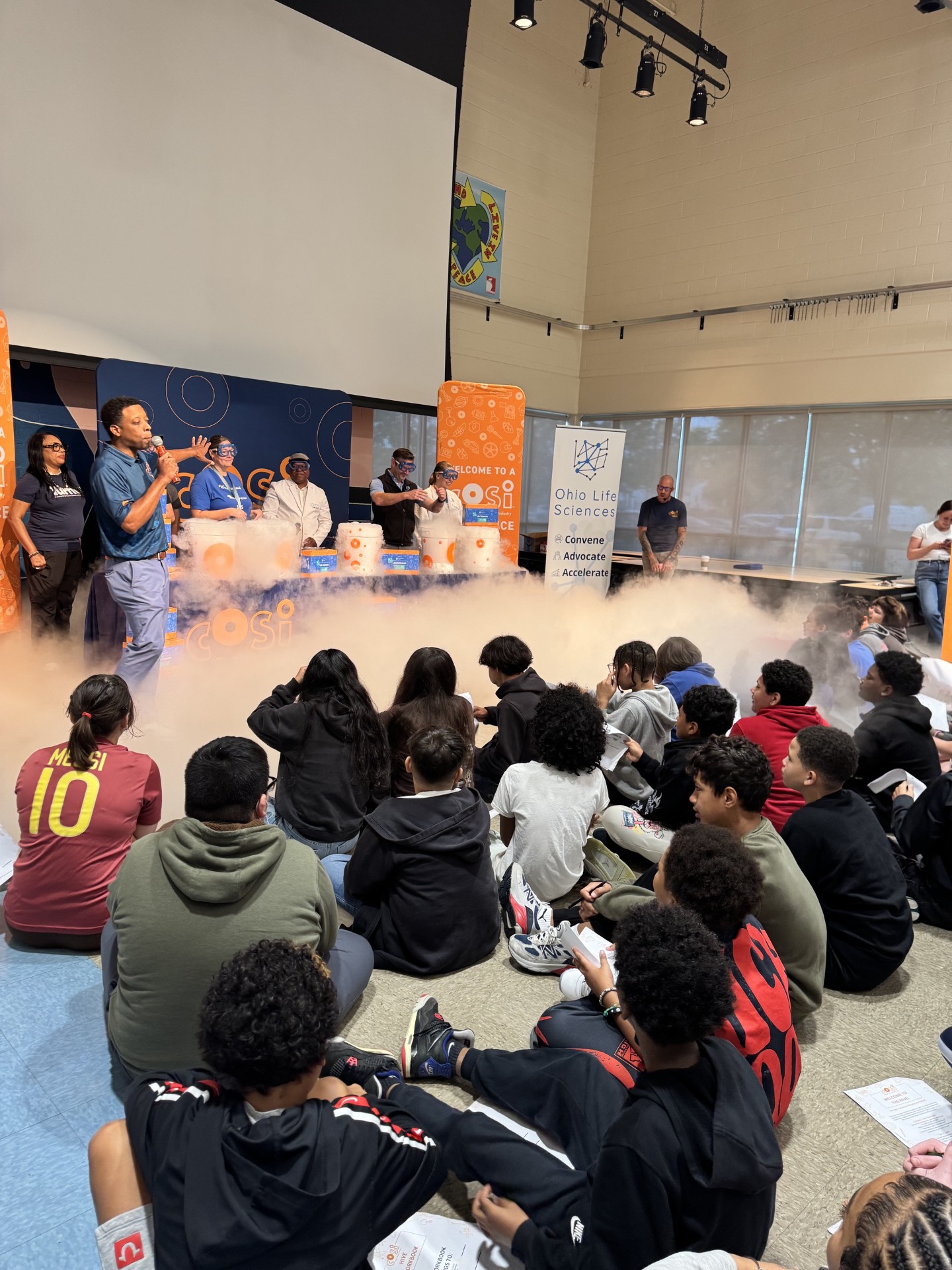 Ohio Life Sciences and COSI Bring HIVE Roadshow and Learning Lunchbox Experience to Columbus Students